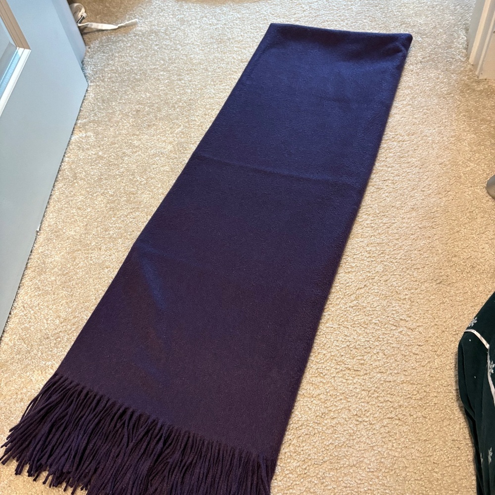 Cashmere blanket an 2 throw pillows